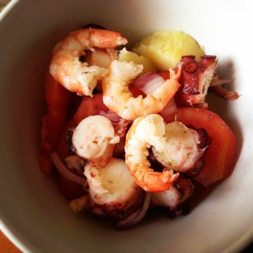 This is really delicious. I&rsquo;m in heaven. #shrimp #salad #octopus #tomato