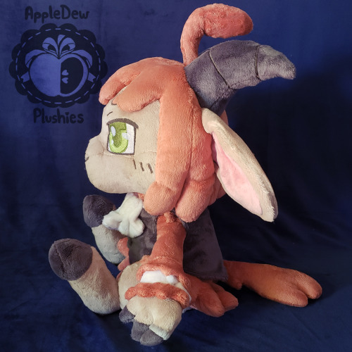 appledew: Jakkob is all set!Made for Lugidog on Twitter.This plushie is made of minky, custom hand-d