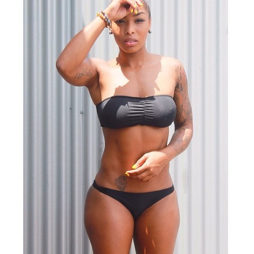 1sograteful:  serendipitousaccretions:  jazziedad:  Gorgeous Body to wake up to in