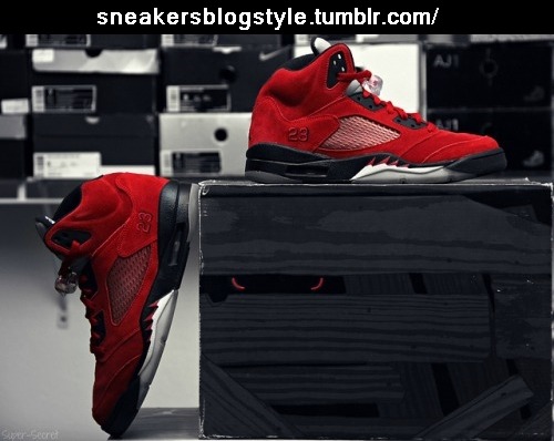 sneakersblogstyle:  more sneakers pictures at: http://sneakersblogstyle.tumblr.com/