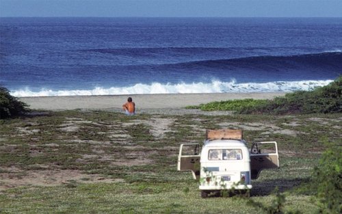 spanishguyinghent: Puerto Escondido, Mexico, 1975 / Tim Bernardy ph