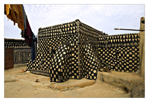 seshatarchitecture:Gurunsi architecture in Burkina Faso and Ghana