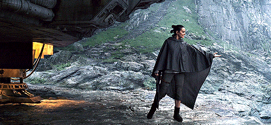 spellman:Daisy Ridley as Rey in Star Wars: Episode VIII - The Last Jedi (2017) 