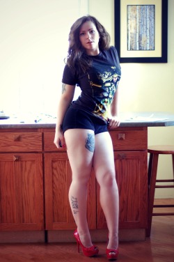 tattooedpinupgal:  found this classic Loki shirt at Walmart in the men’s clothing - of all places!   Ohh my!