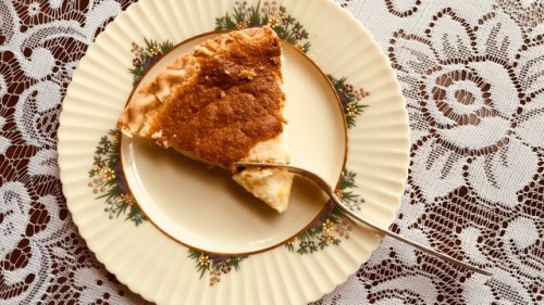 wehadariverboatinourlivingroom:Lemon Sponge Pie I found a recipe for Lemon Sponge Pie tucked into my