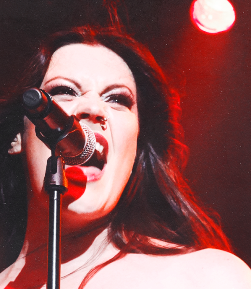 silencefromafar:   Floor Jansen, ReVamp, Nightwish, ex-After Forever   Being awesome as usual…