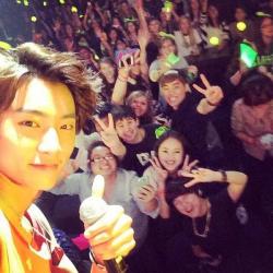 mukbangongchan:  [Instagram] Gongchan took Ryan’s phone and took a selfie with it!!!!!!!! #gongchan #omg #b1a4 #concertofalifetime #kpop #love #concert #chicago #rosemont #theater #istillcantbelieveit #ahhhhhhh #fangirl #fanboy  cr:lindseyya1993 