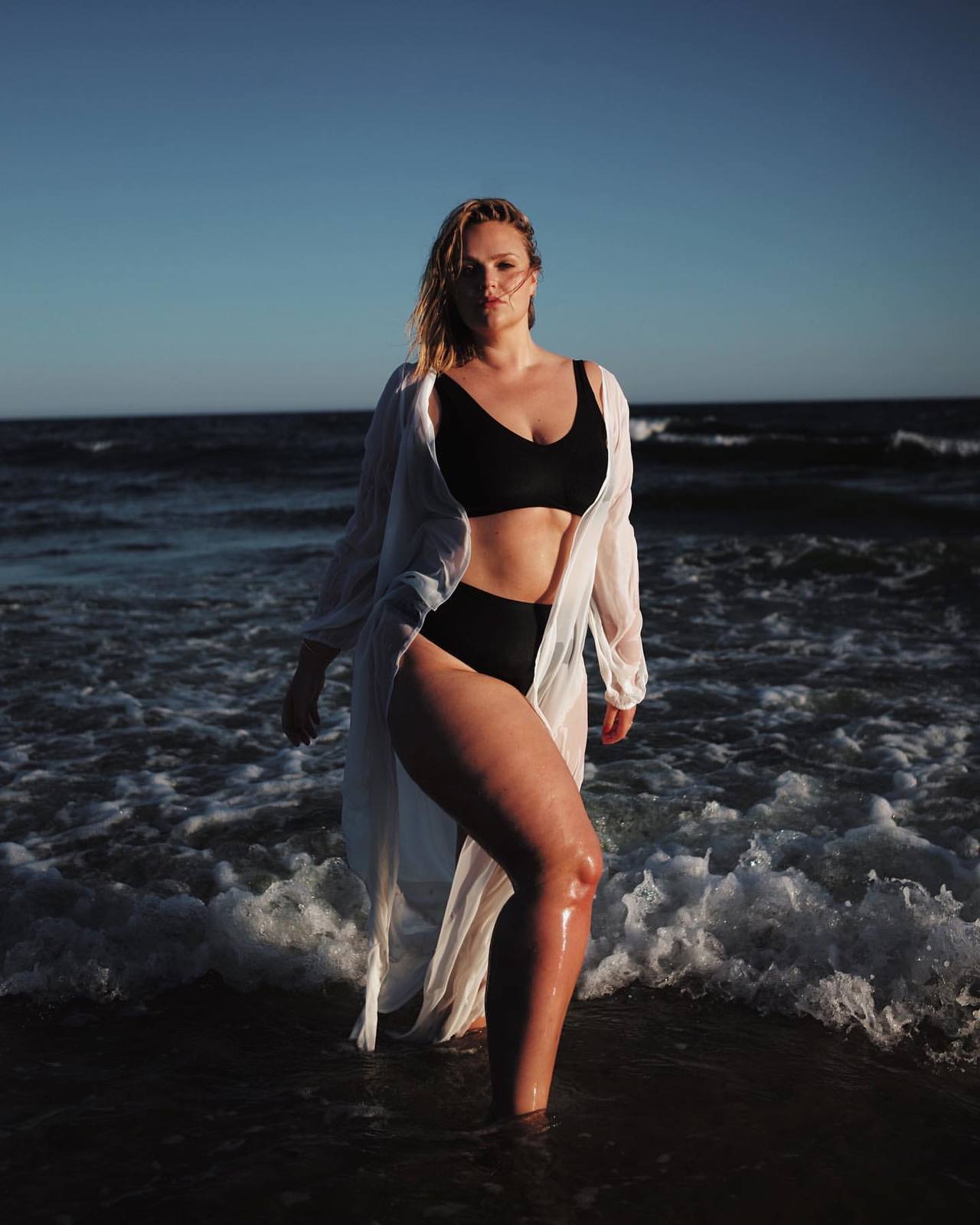 thinfatfit:  instagram.com/charlottekuhrt