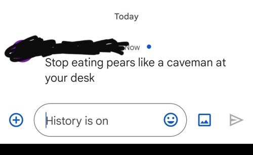 thealphapigeon:thealphapigeon:thealphapigeon:Just ate an entire pear that was so good and so juicy i started gnawing on it with both hands like an animal and the face my supervisor made when he passed by my desk while I was absolutely consumed by my pear