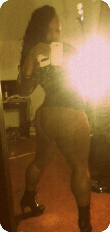 gurillaboythamane:  SEXY BAD BITCH