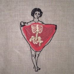 adipocere:  An Aleksandra Waliszewska embroidery.Inspired by waliszewska and spiderspaw!