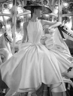 lostinhistorypics:  Model Anne Gunning, photographed by Norman Parkinson, 1950s