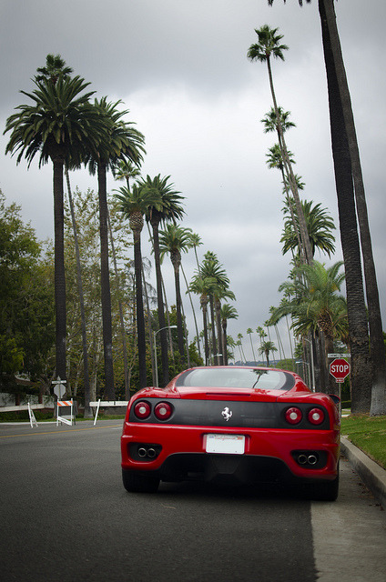 notsogentleman:  360 Beverly Hills by Axion23 on Flickr. 