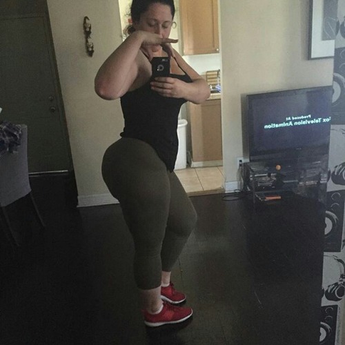 bruh-in-law:  Vanessa Blake   Fucking THICK!!!