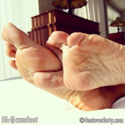 cumxxx:  Sexy feet from FeetOverForty. #Foot #Feet #FootFetish #FeetFetish #FootPorn #PrettyFeet #Barefeet #Toes #ToeRing #ToeRings #Sole #Soles #FootWorship #Footslave #Pedicure #NailArt #RedToeNails #Oilyfeet #FootJob #FootDom #FlipFlops #Sandals #Stock
