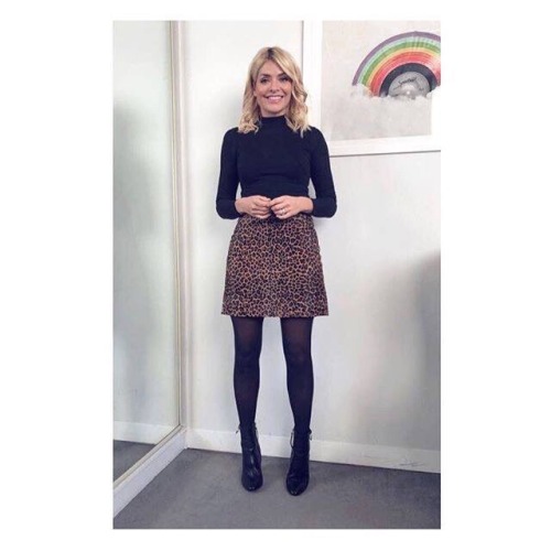 The amazing Holly Willoughby and her stunning legs part 2! Seriously my love for this woman is unrea