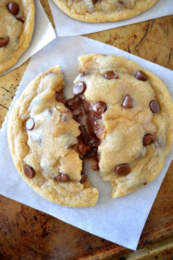Verticalfood:soft &Amp;Amp; Chewy Nutella Stuffed Chocolate Chip Cookies 