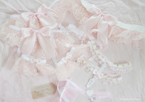 littlepinkkittenshop:    ♡(´∀｀)♡ Little Pink Kitten’s Giveaway (✿◠‿◠) .。o○   ○o. A cute giveaway from my shop littlepinkkitten and blog littlepinkkittenshop. Prizes: ♡ One pair of matching garters OR two separate single garters