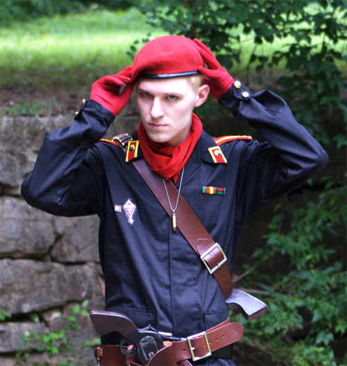 venchan:Happy birthday Ocelot! &gt;:DMore shameless plugging of my boyfriend’s cosplay…http://www.co