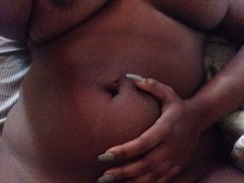 beam-meh-up-scotty:  Come rub on my belly.
