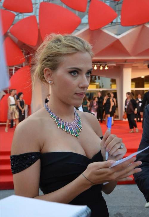 Scarlett Johansson #Scarlett Johansson
