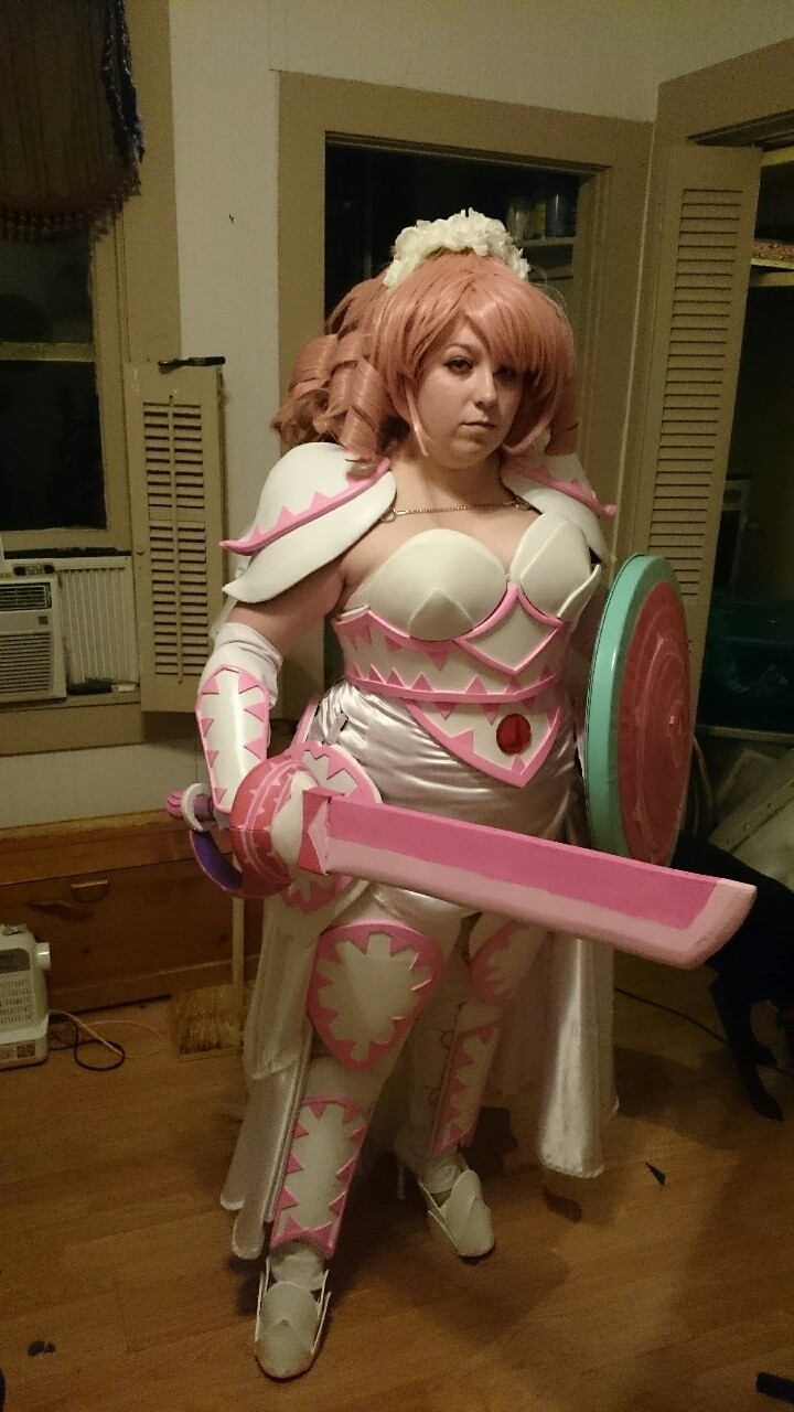 skelediddly:  milinili:  Guess what I finished~~~~~?  My armored Rose Quartz! It’s