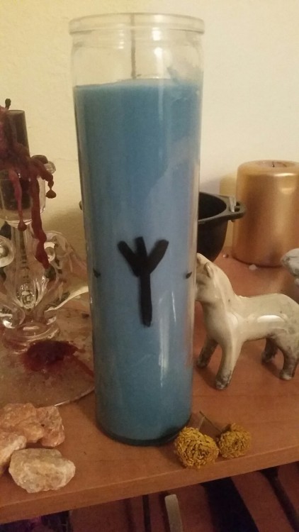 Large sleep thorn candle with a protection rune to make sure they are safe when burning. I also anoi