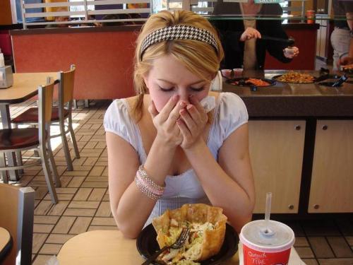 nomaningme:  Lexi Belle eating, part 3 (and porn pictures