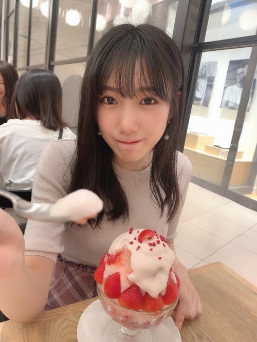 soimort: 横野すみれ - Twitter - Tue 20 Aug 2019   こんにちす〜！ 母校へ帰れ！たこ焼き焼けた〜😽 うれしいね◎ Hello~! Bokou e Kaere! Takoyaki cooked~😽 I’m so happy◎ 彼女とランチなう に使っていいですよ🐶💓