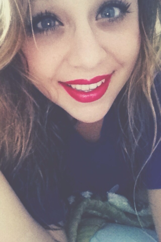 p00pindaisies:  weedwomenandwhips:  p00pindaisies:  i hope u missed me  Wtf why you