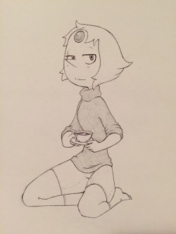 0gnimalf:  Pearl all cozy’d up with a cuppa tea cause why not? 