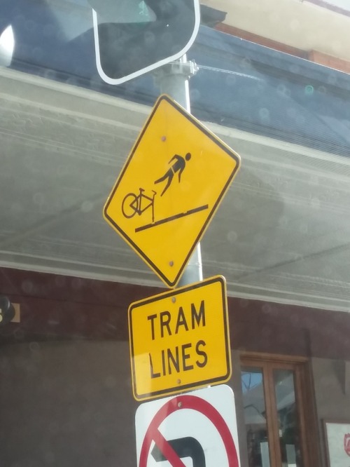 missdetache:I saw this sign in Southport and I felt compelled to draw it