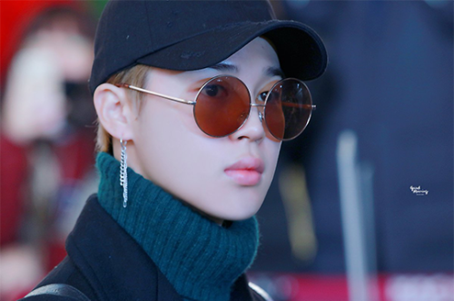 bts0715:©Good Morning | Do not edit. Do not crop logo. nice sunglasses!