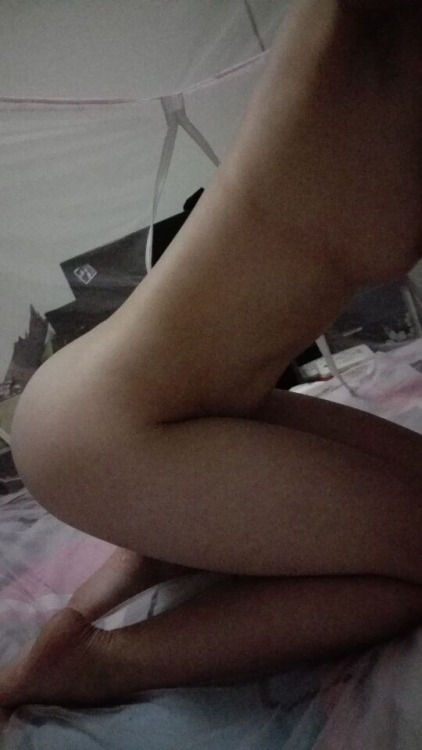 howhow71: chaojikaishen: 王新男，想要露脸图多多转发 骚逼必须要转Should reblog this slut