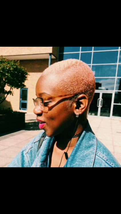 superweeniehutjuniorsss:  proteinpills:  gem-twin-moons:  herfleur:  msdeonb:  naturalyfindingme:  floozyfumes:  Part II of a the new week of my beautiful black bald women.  Bald is Beautiful  😍😍😍😍😍   @g0dziiia Iconic  Where is @deebott