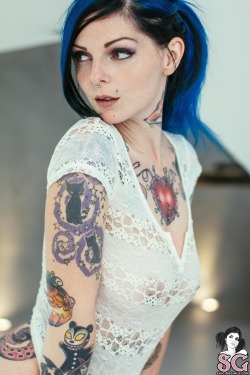 nakedsuicidegirls:  Riae Suicide - White