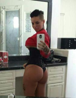Your daily dose of Christy Mack.
