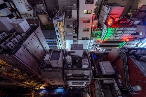 tokyostreetphoto:Neon Gothic, Ginza 銀座