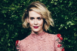 sarahdrunkson:  I suffer from the sense that everything good in my life is about to go away -Sarah Paulson