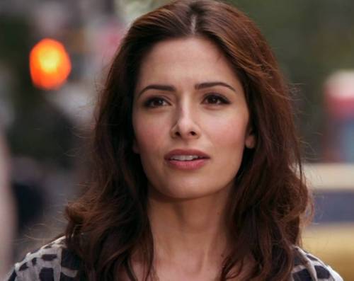 Porn donmarcojuande:  Sarah Shahi in the second photos