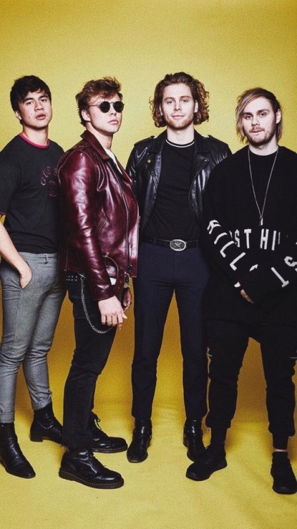 5sos on TRL
