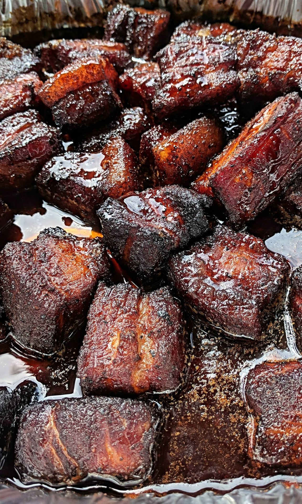 food-porn-diary:  Pork belly burnt ends [OC] 1942 x 3237