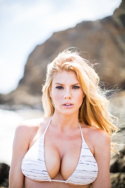 busty-slim-girls:  Charlotte McKinney’s huge boobs in a revealing bikini