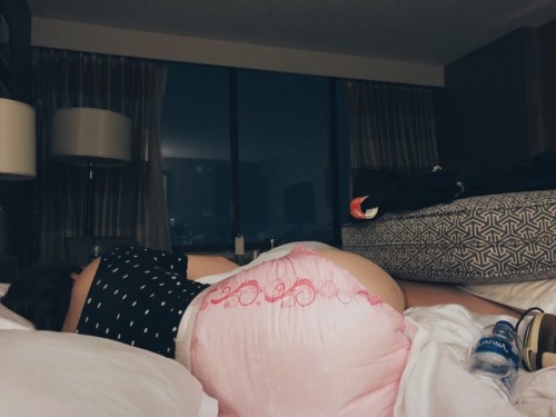 onemoreoutburst: sleepyhead