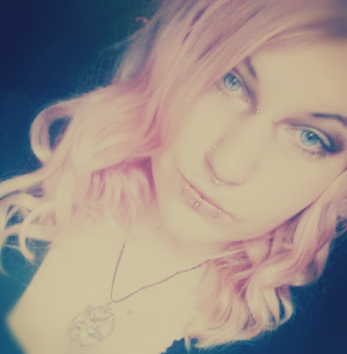 I got a new septum ring :)