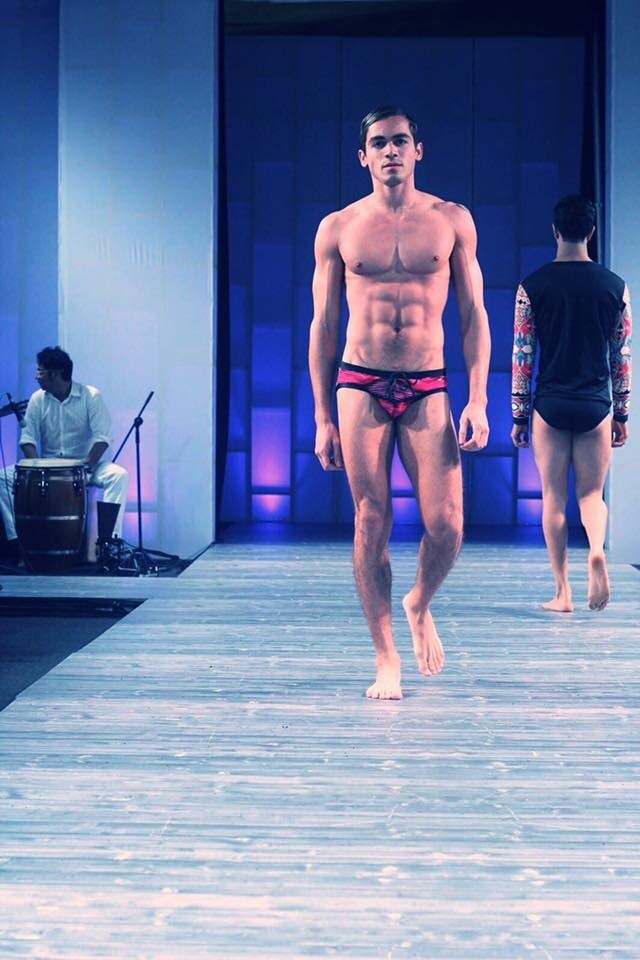 ashtonsummersfan:  osmar sanjurjo/ashton summers