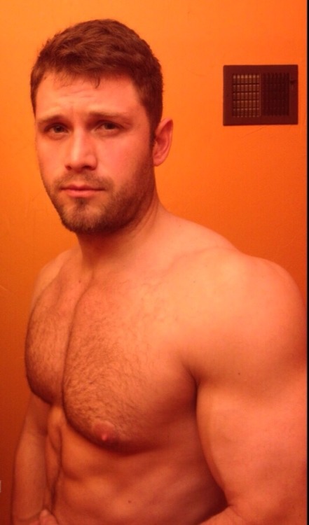 Standard gay pr0n