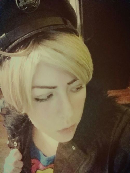sassygayusa:  Spending my birthday trying to up my cosplaying skills 