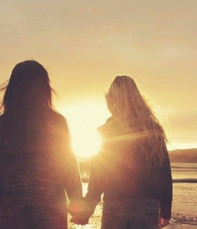 seashellesbians:hazy summer lesbians