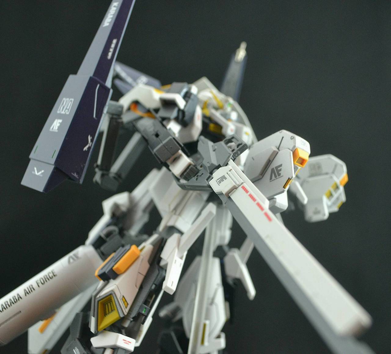 mechworks-uwu:  FINALLY IM DONEEE,Finally i get to take some clear shots of my HG